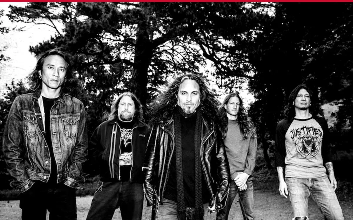 Death Angel на официальном промофото к переизданию The Evil Divide